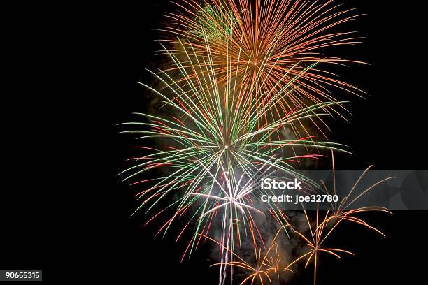 Feuerwerk Stockfoto und mehr Bilder von Aufregung - Aufregung, Blitzbeleuchtung, Bunt - Farbton