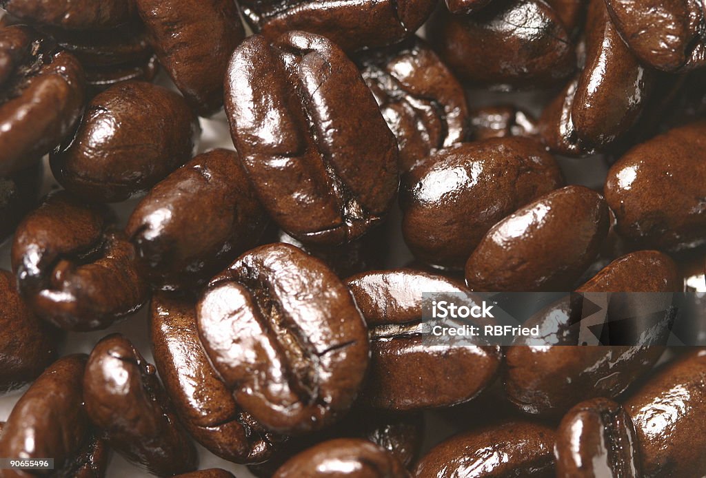 Grano de Café Macro - Foto de stock de Asado - Alimento cocinado libre de derechos
