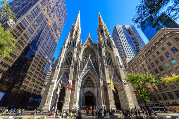 manhattan de catedral de são patrício - cathedral gothic style indoors church - fotografias e filmes do acervo