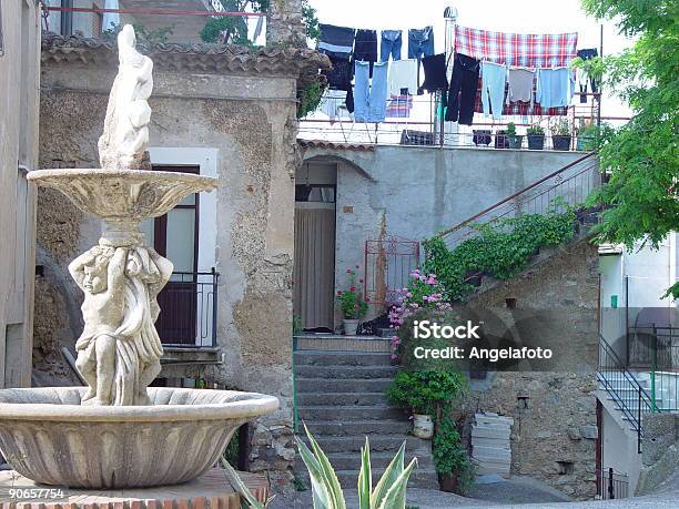 Casa Rurale Di Camerota Italia - Fotografie stock e altre immagini di Arrangiare - Arrangiare, Bilancia - Strumento, Casa