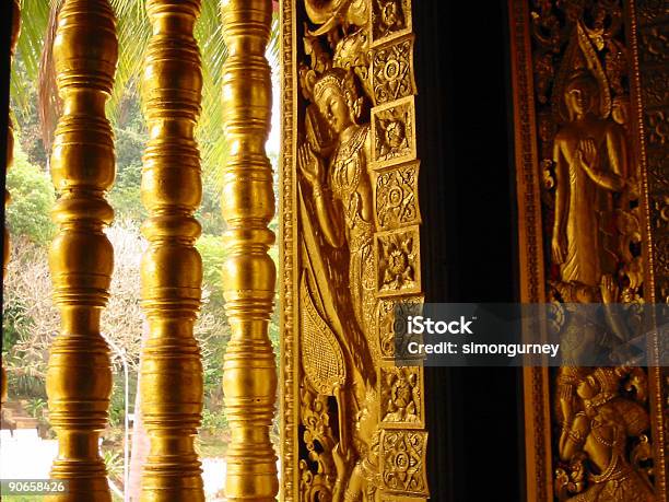 Foto de Golden Temple Janela Arte Laos e mais fotos de stock de Antigo - Antigo, Arquitetura, Arte