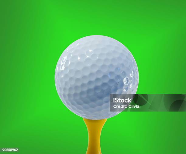 Golfball Bereit Für Schlagen Stockfoto und mehr Bilder von Einschalt- und Ausschaltknopf - Einschalt- und Ausschaltknopf, Entspannungsübung, Farbbild