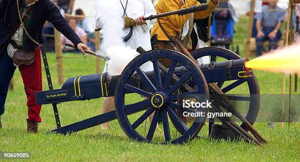 Cannon 대포에 대한 스톡 사진 및 기타 이미지 - 대포, 총격-동작 활동, 화약