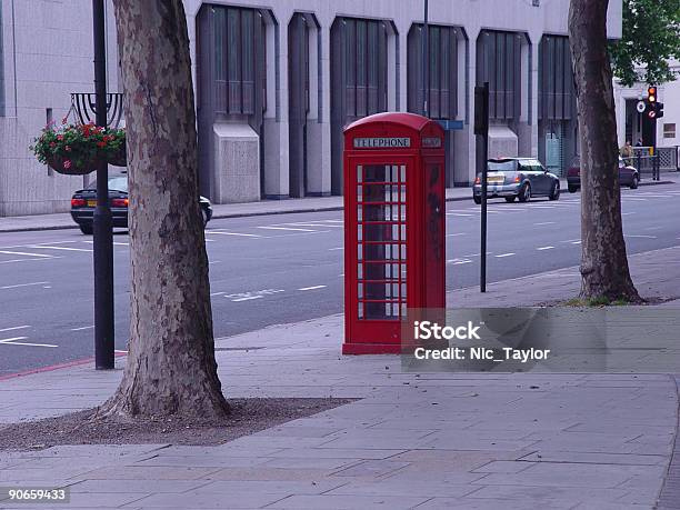 Londyn Phonebooth - zdjęcia stockowe i więcej obrazów Anglia - Anglia, Automat telefoniczny, Bez ludzi