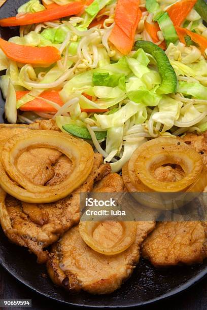 Escaldantes Carne De Porco - Fotografias de stock e mais imagens de Almoço - Almoço, Bife, Carne de Porco