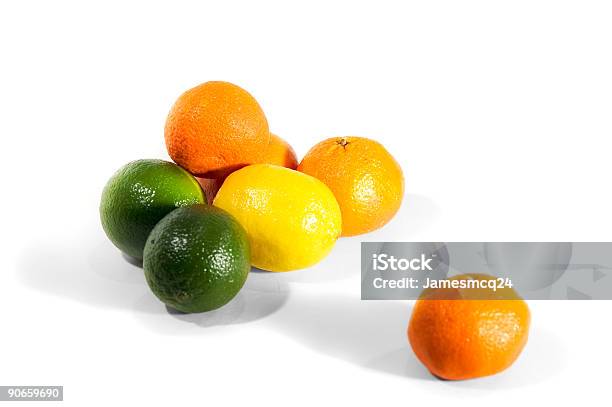 Foto de Citrus e mais fotos de stock de Alimentação Saudável - Alimentação Saudável, Amarelo, Branco