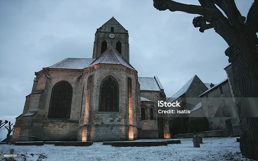 Auvers sur-Oise Igreja - Foto de stock de Auvers-Sur-Oise royalty-free