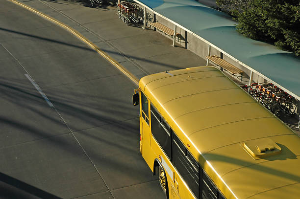 空港バス - bussing ストックフォトと画像