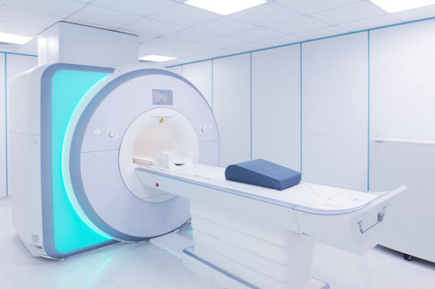 мрт-сканирование устройства - mri scanner стоковые фото и изображения