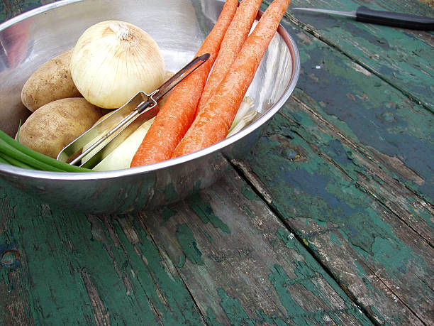 piatto di verdure fresche - jackie stewart foto e immagini stock