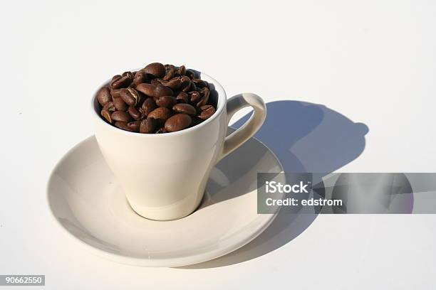 Kawa - zdjęcia stockowe i więcej obrazów Bez ludzi - Bez ludzi, Biały, Brązowy
