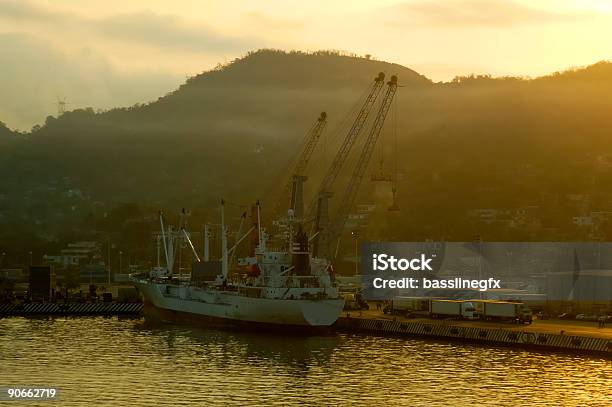 Sunrise Industrial Hafen Stockfoto und mehr Bilder von Manzanillo - Manzanillo, Behälter, Container