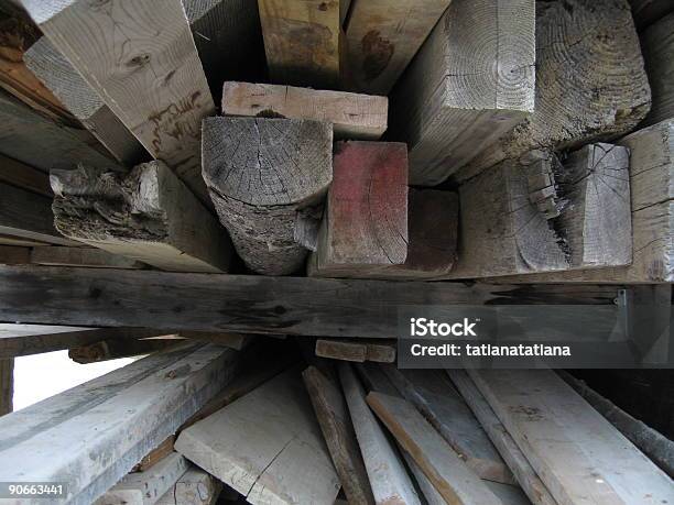 Un Sacco Di Legno Legname - Fotografie stock e altre immagini di Angolo - Forma - Angolo - Forma, Astratto, Composizione orizzontale