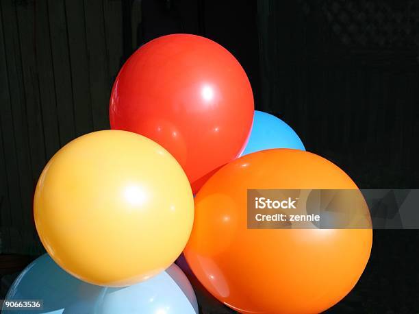Foto de Balões Comemoração Joy e mais fotos de stock de Adulação - Adulação, Alegria, Balão - Decoração