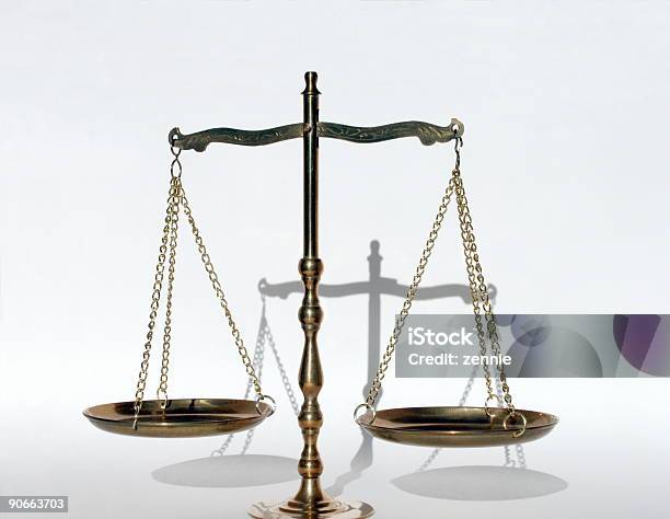 Gleichgewicht Gerechtigkeit Waage 5 Stockfoto und mehr Bilder von Bestrafung - Bestrafung, Farbbild, Fotografie