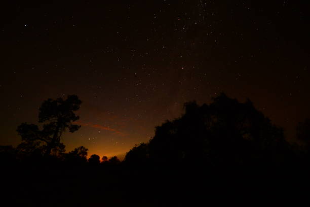 istock Moonrise at Mungo NP Mungo NSW 906637964