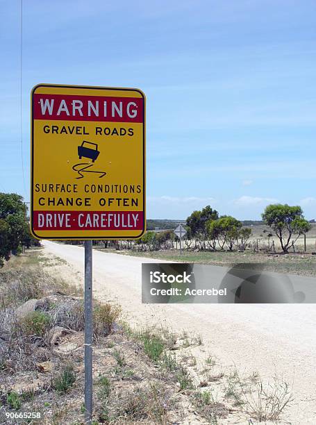 Cambio De Superficies Foto de stock y más banco de imágenes de Aire libre - Aire libre, Amarillo - Color, Arbusto