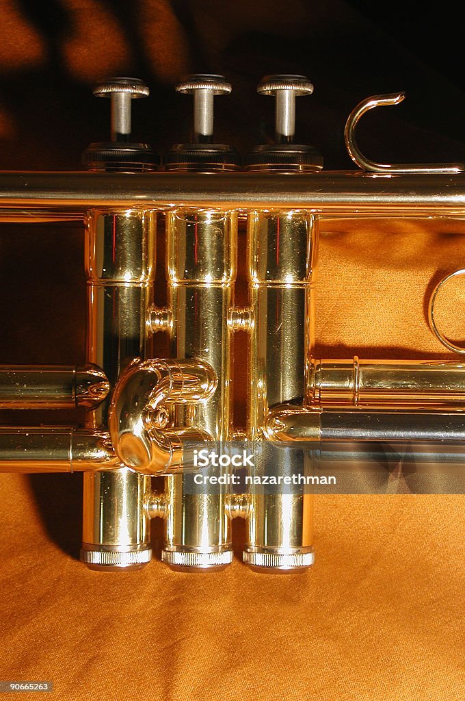 blow mio horn3 - Foto stock royalty-free di A mezz'aria