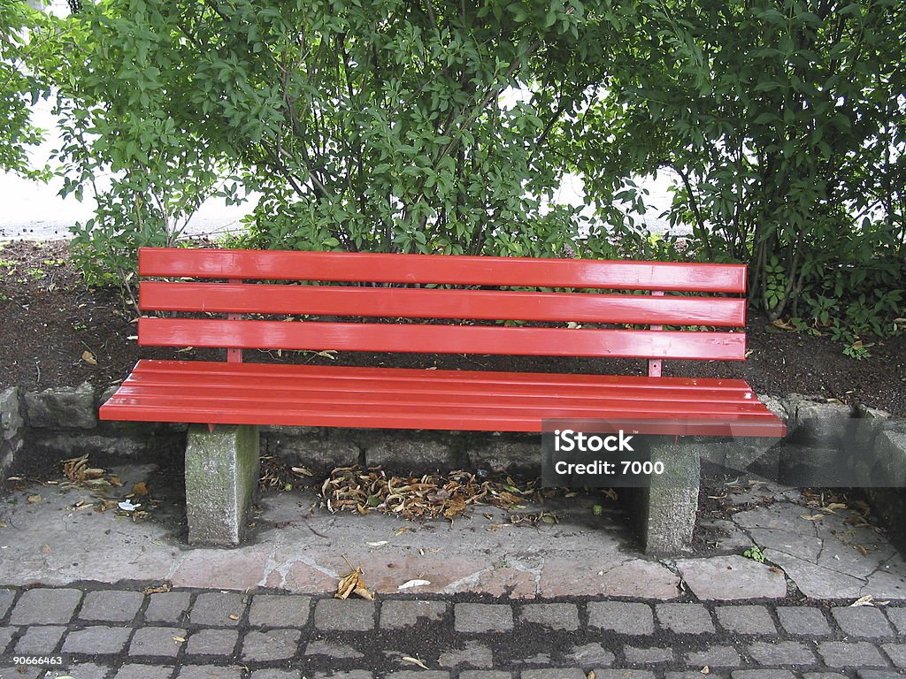 Красный скамья - Стоковые фото Краска роялти-фри