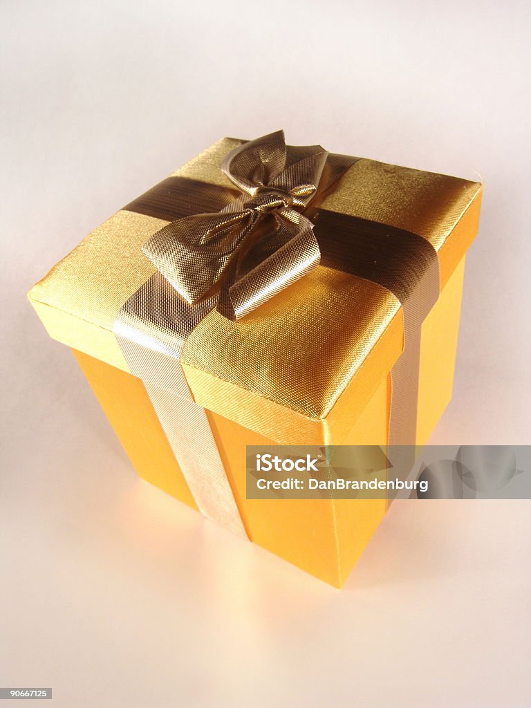 Coffret cadeau, jaune - Photo de Anniversaire libre de droits