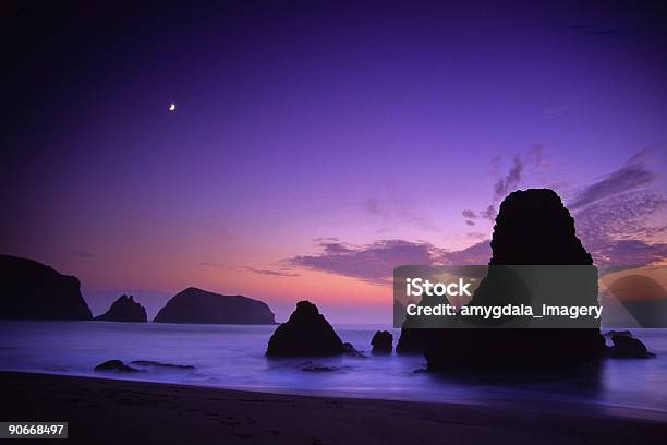 Скалы Фейские Дымоходы Moonrise Закат Пляж — стоковые фотографии и другие картинки Пляж - Пляж, Сан-Франциско - Калифорния, Астрономия