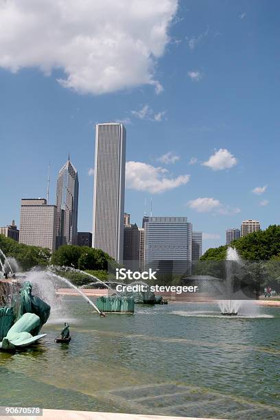 Chicago Od Grant Park - zdjęcia stockowe i więcej obrazów Aon Center - Chicago - Aon Center - Chicago, Chicago - Illinois, Ameryka