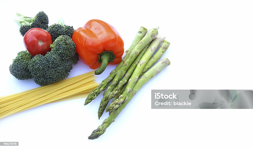 Aspargos, brócolis, tomate, pimenta & massa Mix de verduras - Foto de stock de Alimentação Saudável royalty-free