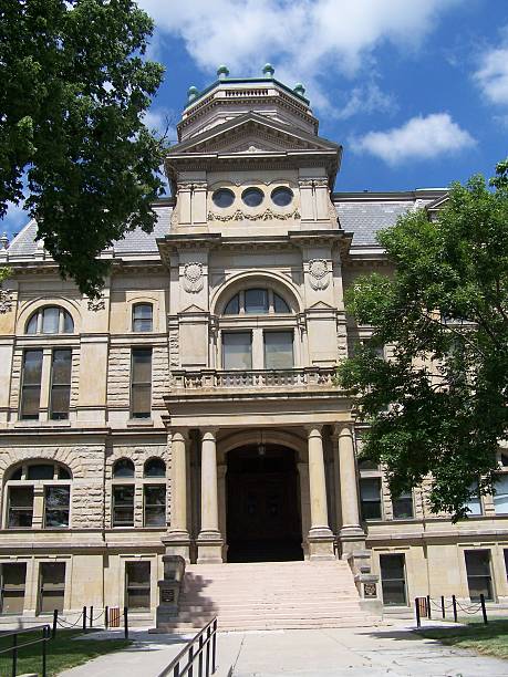 istock side entrance of courthouse 90673271