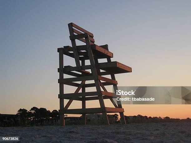 Krzesło Ratownika - zdjęcia stockowe i więcej obrazów Bez ludzi - Bez ludzi, Bezpieczeństwo, Brzask