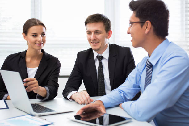 istock Business people 906766260