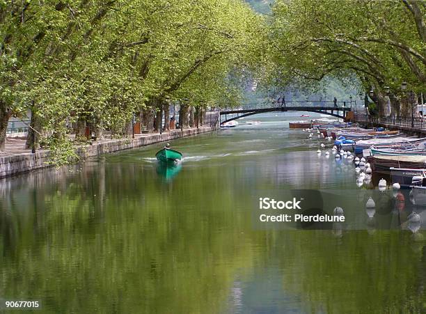 のためのブリッジ 1 - アーチ橋のストックフォトや画像を多数ご用意 - アーチ橋, カラフル, カラー画像