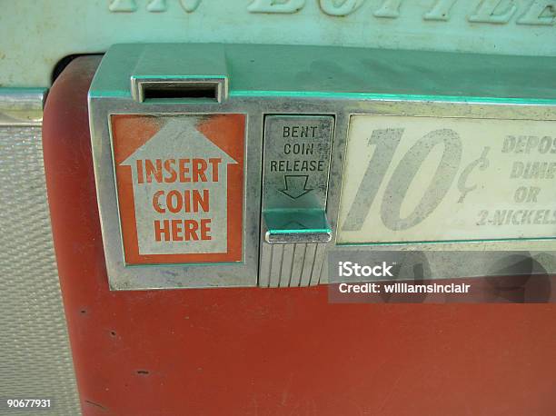 Antyczny Automat Z Napojami - zdjęcia stockowe i więcej obrazów Automat z napojami - Automat z napojami, Stary, Antyczny