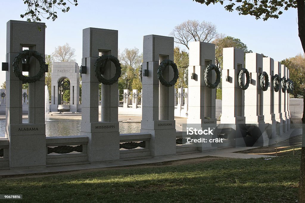 Memorial de la segunda guerra mundial al amanecer - Foto de stock de Fascismo libre de derechos