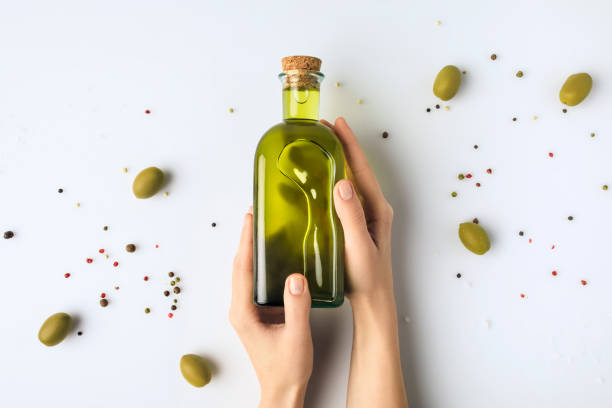 istock bottle of olive oil 906798214