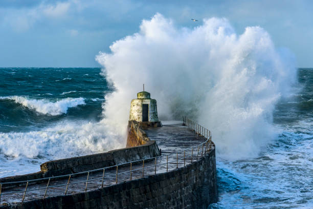 istock Huge Atlantic Swell Clatters into Portreath 906834844