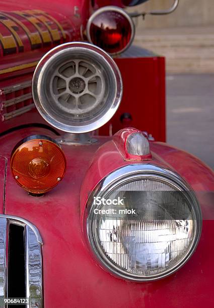 Vintage Camion Dei Pompieri Faro - Fotografie stock e altre immagini di Antico - Vecchio stile - Antico - Vecchio stile, Attrezzatura per illuminazione, Automobile da collezionista