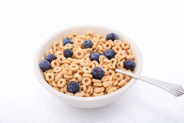 istock Blueberries on Toasted Oat Cereal 906855000