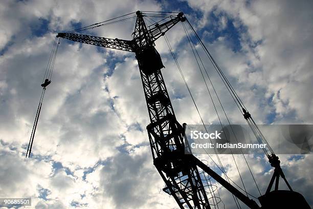 Photo libre de droit de Grue De Construction 2 banque d'images et plus d'images libres de droit de Bleu - Bleu, Ciel, Développement