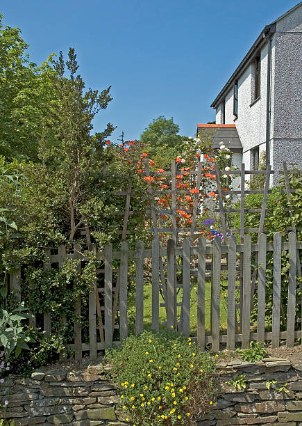istock English cottage garden 90685626