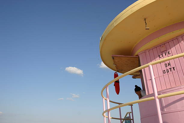istock Miami Pink Lifeguard Station 90686069