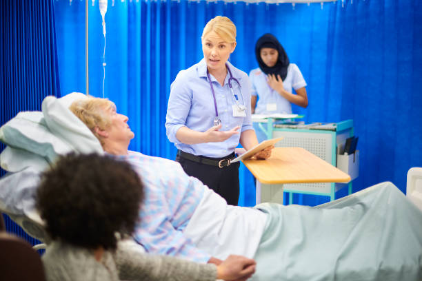 istock visting time at the hospital 906861124