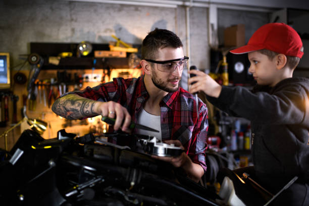 istock Motorcycle repair shop 906863006