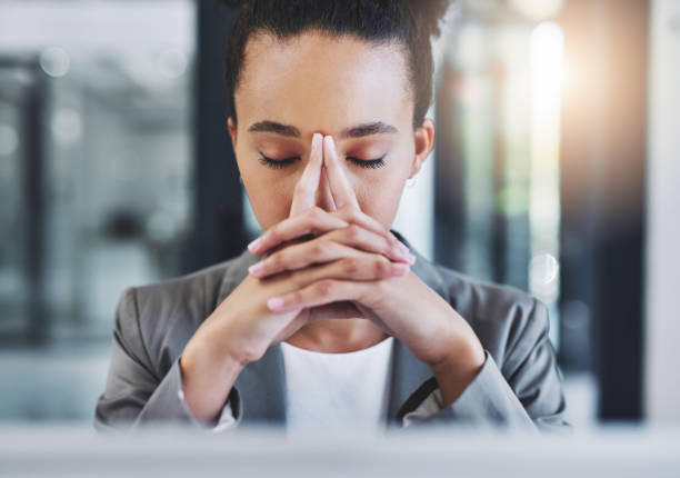 istock Headaches are not good for the office 906871794
