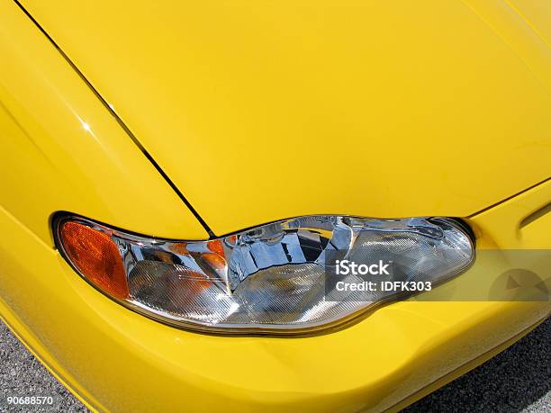 Strillare Giallo Zonker - Fotografie stock e altre immagini di Afferrare - Afferrare, Automobile, Brillante