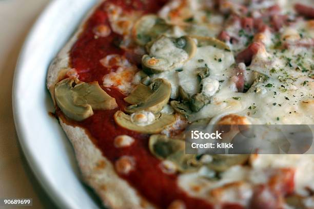 피자 건강에 좋지 않은 음식에 대한 스톡 사진 및 기타 이미지 - 건강에 좋지 않은 음식, 나름, 날씬한
