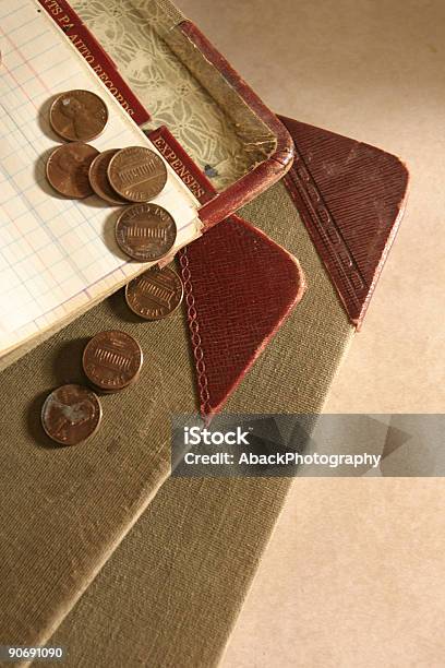 Foto de Livros De Contabilidade Retrô e mais fotos de stock de Antigo - Antigo, Cofre para moedas, Conta - Instrumento financeiro