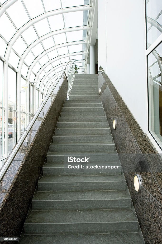 Moderna de escalera - Foto de stock de Acero libre de derechos