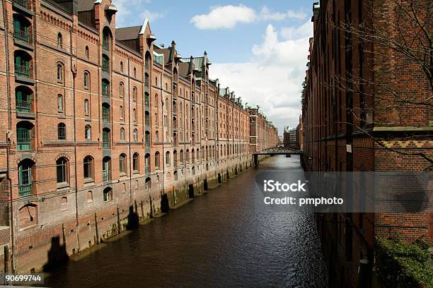 Foto de Speicherstadt Hamburgo Alemanha e mais fotos de stock de Alemanha - Alemanha, Armazém, Bolsa de valores e ações