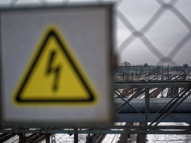 istock the railway junction in the gray winter day 907005514