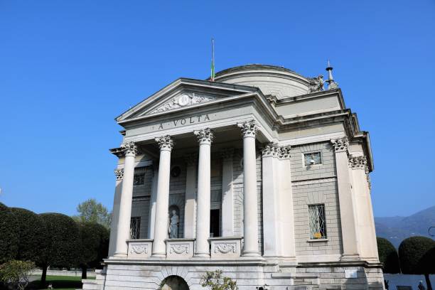 istock Tempio Voltiano in Como at Lake Como, Italy 907073112